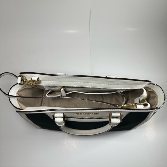 Michael Kors Purse - Picture 6 of 6